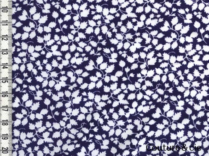 Tissu Liberty Glenjade bleu marine, x10cm dans Batistes Tana Lawn par Couture et Cie