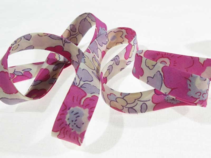 Biais Liberty Betsy Bougainvillée, morceau 95cm dans Biais Liberty par Couture et Cie