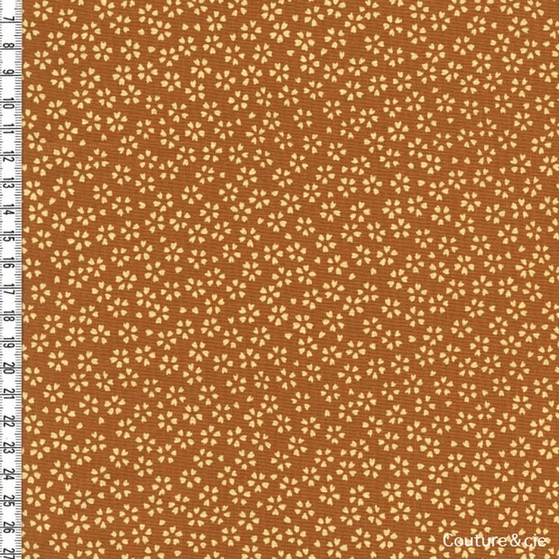 Tissu Sakura moutarde dans Motifs traditionnels par Couture et Cie