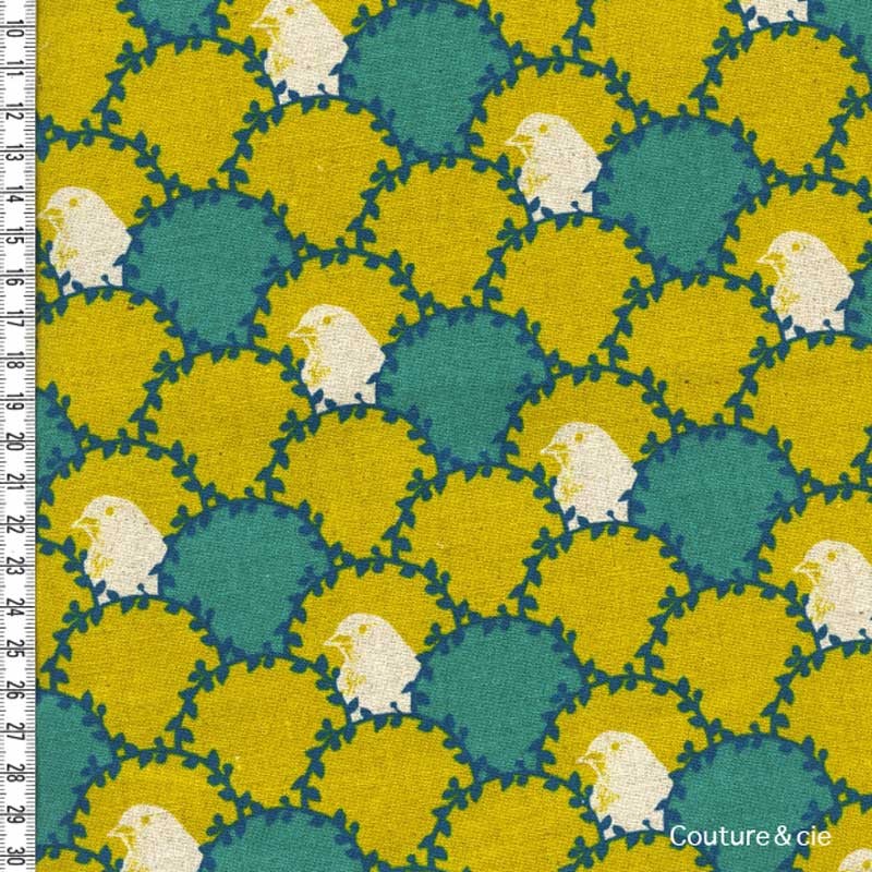 Tissu Oiseau vert et moutarde dans Echino par Couture et Cie