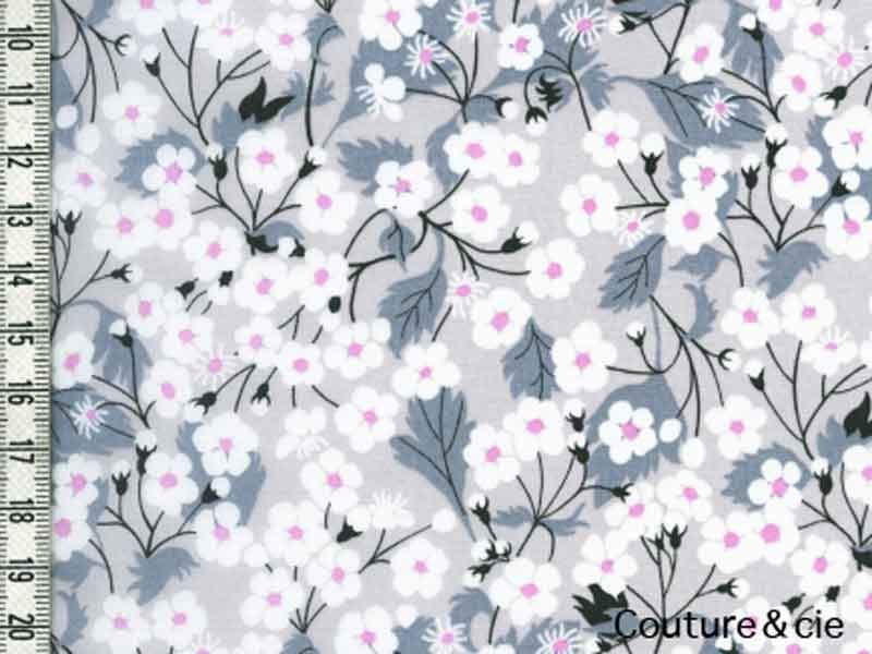 Tissu Liberty Mitsi gris clair x10cm dans Batistes Tana Lawn par Couture et Cie