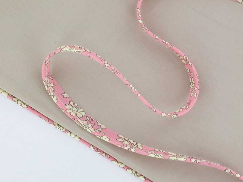 Passepoil Liberty Capel rose pâle, x10cm dans Passepoils Liberty par Couture et Cie