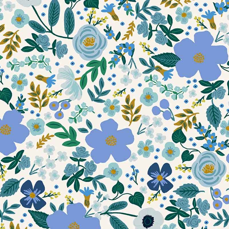 Tissu Rifle Paper Garden Party Wild rose bleu metallic, x10cm dans Rifle Paper Co par Couture et Cie
