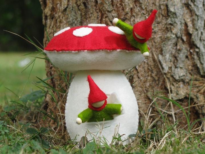 Kit créatif MAISON CHAMPIGNON dans Sujets décoratifs Waldorf par Marotte et Cie