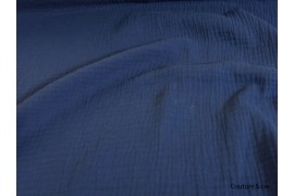 Double gaze gaufrée bleu indigo, x10cm dans Double gaze par Couture et Cie
