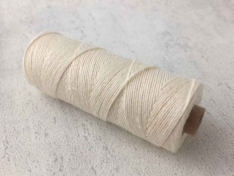 BOBINE FIL DE LIN 20 grammes dans Modelage de la tête par Marotte et Cie