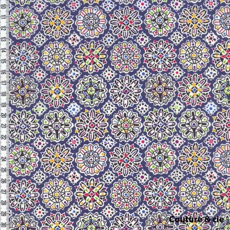 Tissu Liberty Helenas Party bleu marine, x10cm dans Batistes Tana Lawn par Couture et Cie