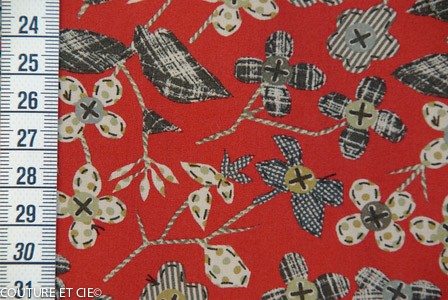 Tissu Liberty Haberdashery rouge, x 10 cm dans Tissus LIBERTY OF LONDON par Couture et Cie