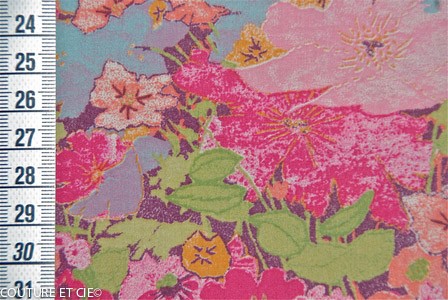 Liberty Hall Gardens rose dans Tissus LIBERTY OF LONDON par Couture et Cie