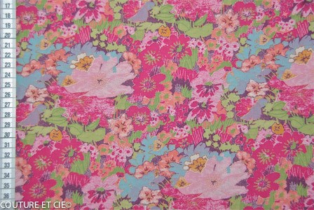Liberty Hall Gardens rose dans Tissus LIBERTY OF LONDON par Couture et Cie