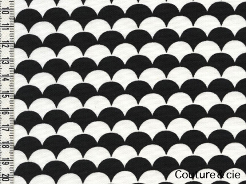 Tissu Namisca noir et blanc, coupon 85x150cm dans LINNAMORATA par Couture et Cie