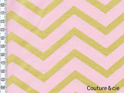 Tissu Sleek Chevron Pearlized, Blush dans MICHAEL MILLER par Couture et Cie