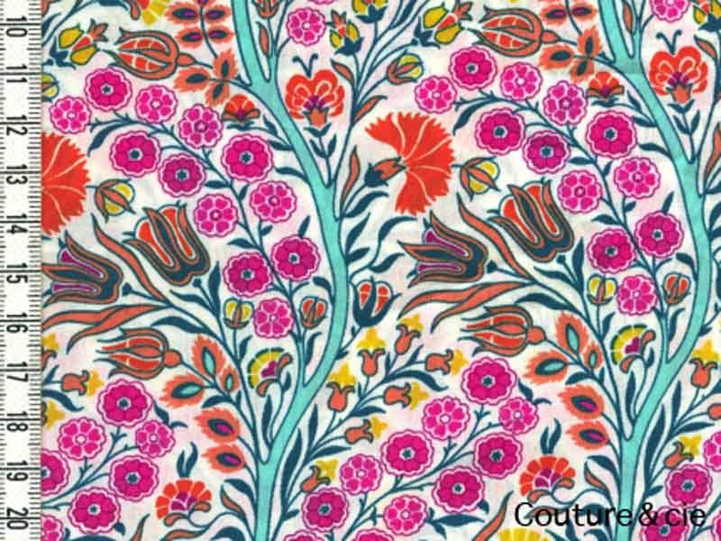 Tissu Liberty Isabel Susan rose, x10cm dans Batistes Tana Lawn par Couture et Cie