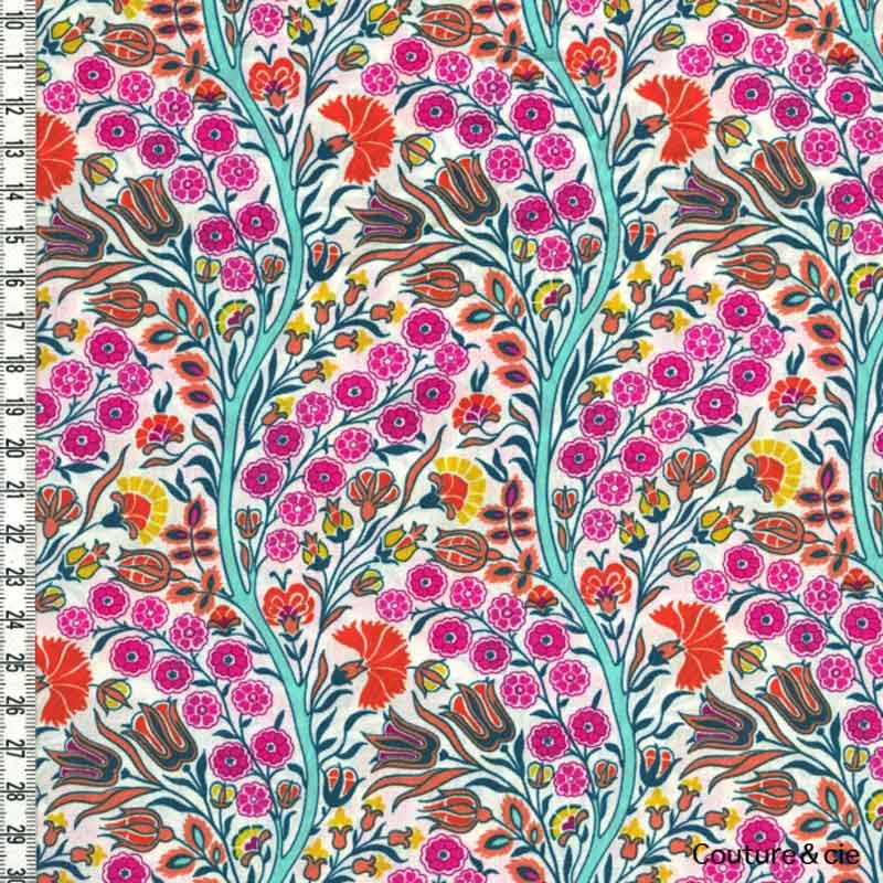 Tissu Liberty Isabel Susan rose, x10cm dans Batistes Tana Lawn par Couture et Cie