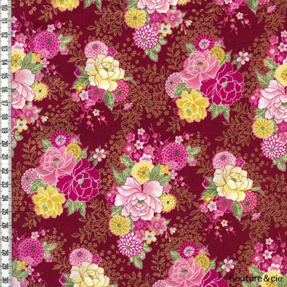 Tissu Delicate Kikus rouge dans Motifs traditionnels par Couture et Cie