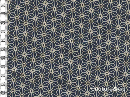 Tissu Asanoha Medium blue dans Motifs traditionnels par Couture et Cie