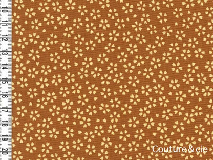 Tissu Sakura moutarde dans Motifs traditionnels par Couture et Cie