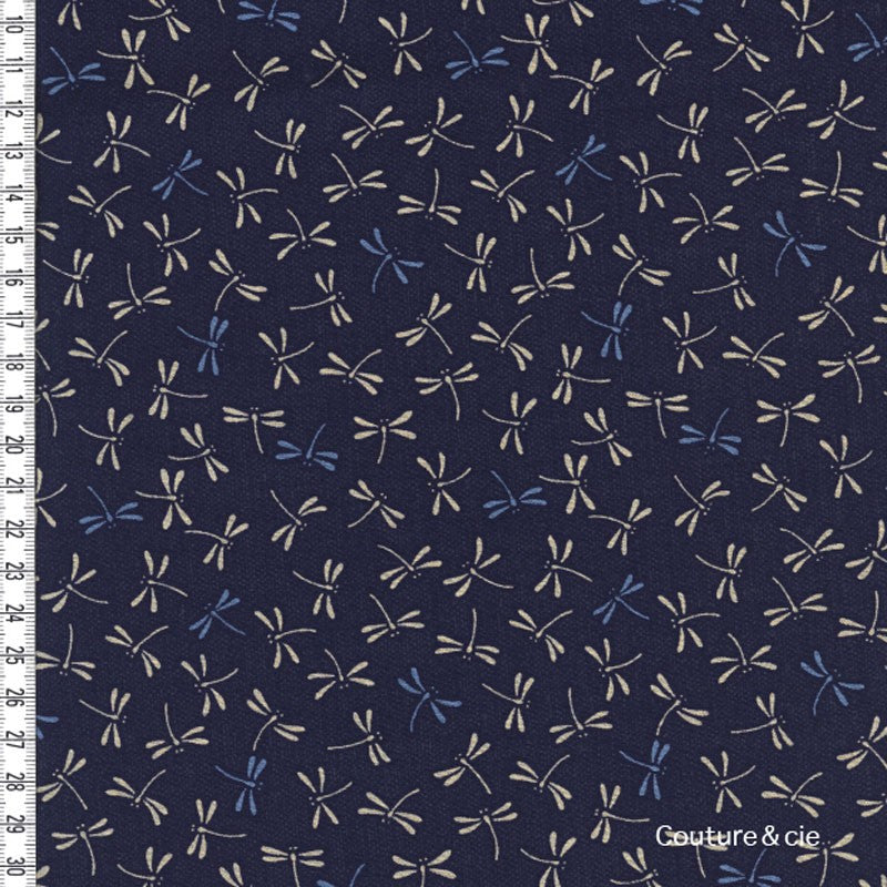 Tissu Libellules Navy blue dans Motifs traditionnels par Couture et Cie