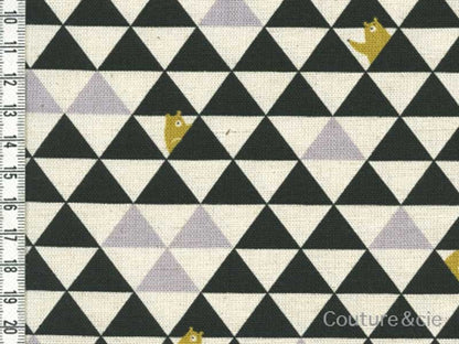 Tissu Kokka Triangles et ours noir dans Kokka par Couture et Cie