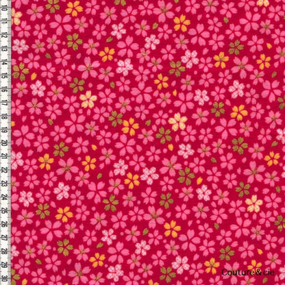 Tissu Petites Fleurs de cerisier rouge et or dans Motifs traditionnels par Couture et Cie