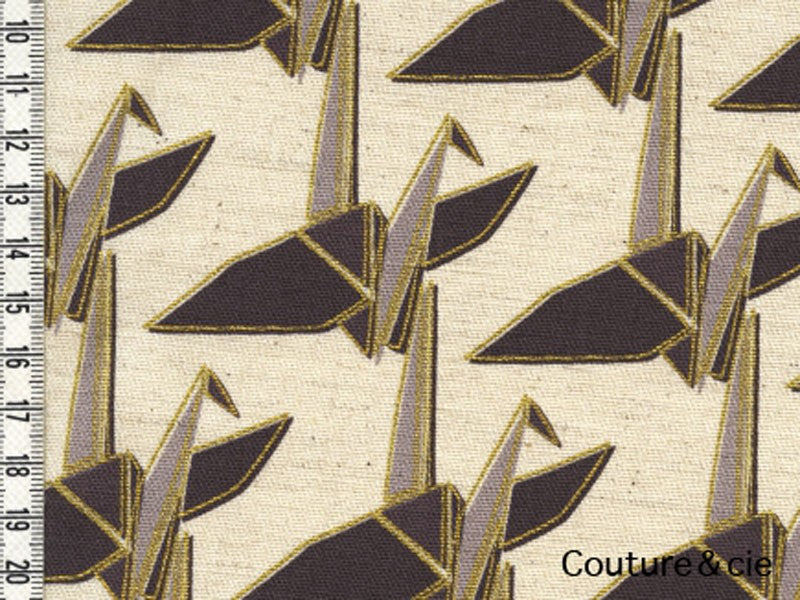 Tissu Kokka Paper Cranes in natural and gold dans Kokka par Couture et Cie