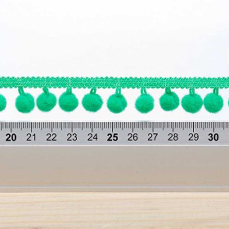 Galon pompon vert 18mm dans Galons pompons par Couture et Cie