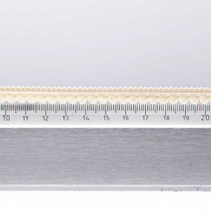 Galon Petits pompons beige dans Galons pompons par Couture et Cie