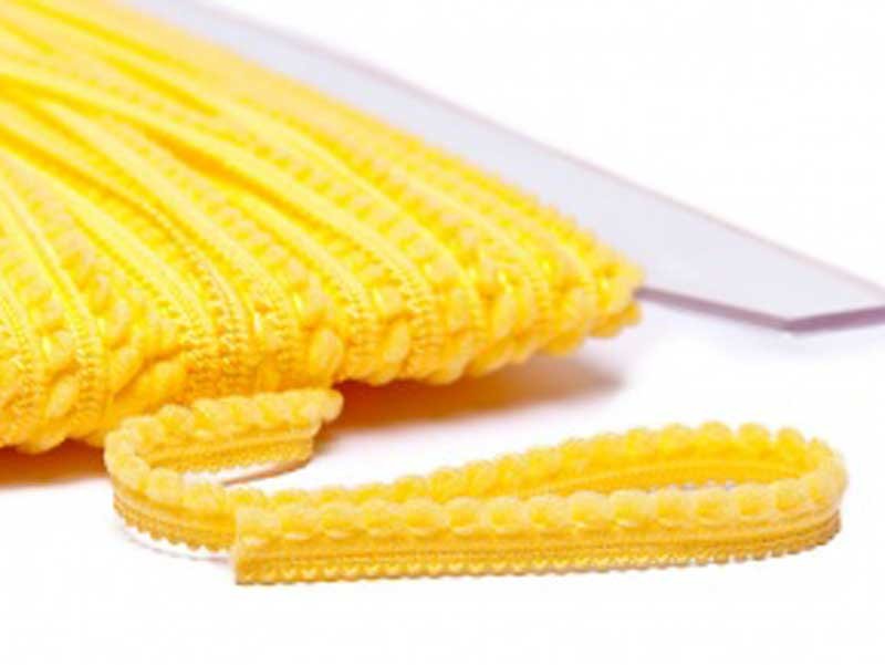 Galon Petits pompons jaune dans Galons pompons par Couture et Cie