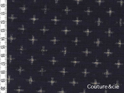Tissu bleu indigo Juujimonyou, coupon 85x110cm dans Motifs traditionnels par Couture et Cie
