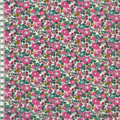 Tissu Liberty Betsy ann pivoine dans Batistes Tana Lawn par Couture et Cie