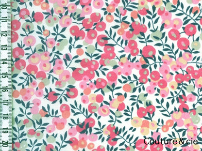 Liberty Wiltshire pois de senteur dans Batistes Tana Lawn par Couture et Cie