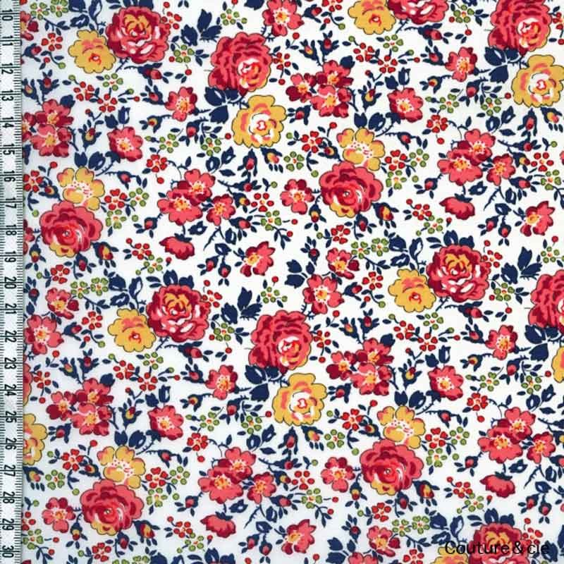 Tissu Liberty Felicité abricot, x10cm dans Batistes Tana Lawn par Couture et Cie