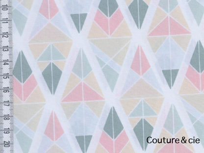 Tissu AGF Diamond Fragments rose, collection Garden dreamer dans ART GALLERY FABRICS par Couture et Cie