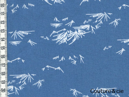 Tissu AGF Growth Pond bleu, collection Bound dans ART GALLERY FABRICS par Couture et Cie