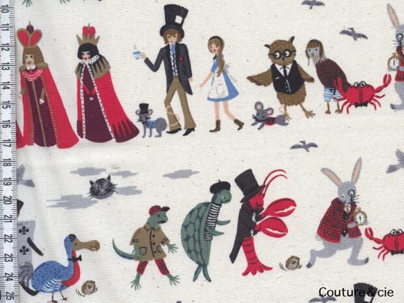 Tissu Rifle Paper Wonderland Procession écru, x10cm dans Rifle Paper Co par Couture et Cie