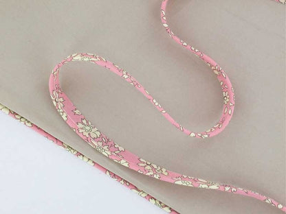 Passepoil Liberty Capel rose pâle, x10cm dans Passepoils Liberty par Couture et Cie