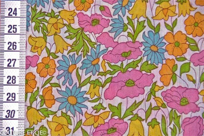 Liberty Poppy &amp; Daisy rose, jaune et bleu, x10cm dans Tissus LIBERTY OF LONDON par Couture et Cie