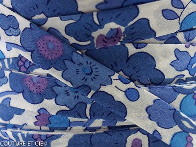 Biais Liberty Betsy bleu lavande, x10cm dans BIAIS par Couture et Cie