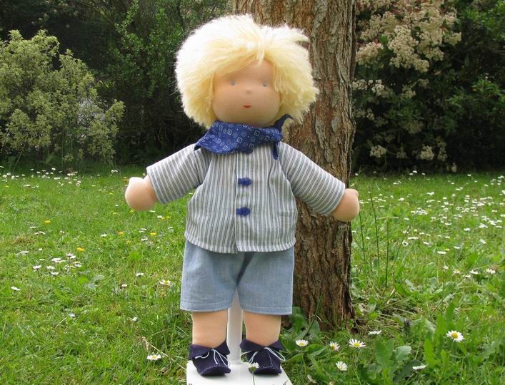 PETIT PRINCE 40 cm dans Poupées Waldorf par Marotte et Cie