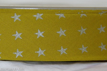 Biais olive étoiles argent dans Biais France Duval Stalla par Couture et Cie