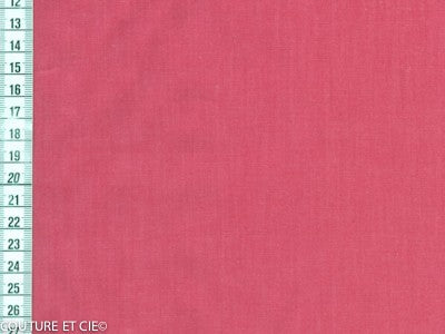 Popeline Fil à Fil rose corail dans Tissus unis par Couture et Cie