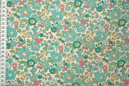 Tissu Liberty Betsy vert menthe, x10cm dans Tissus LIBERTY OF LONDON par Couture et Cie