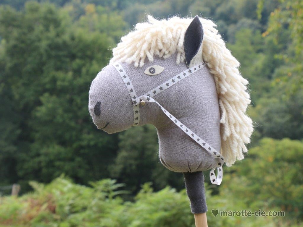 Kit CHEVAL BATON GRIS dans jouets par Marotte et Cie
