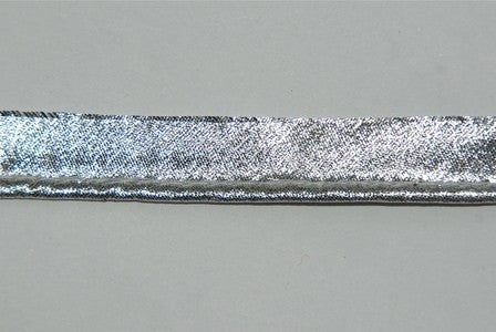 Passepoil argenté brillant dans Passepoils unis par Couture et Cie