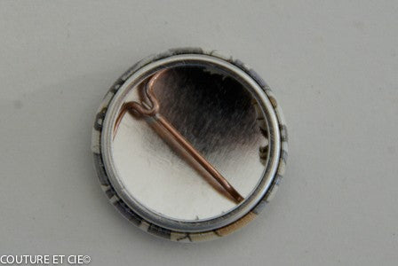 Petit Badge Liberty Adelajda bleu dans Badges 25 mm par Couture et Cie