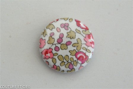 Petit Badge Liberty Eloise rose dans Badges 25 mm par Couture et Cie