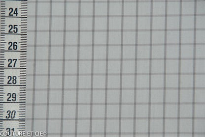 Petits carreaux blancs dans FRANCE DUVAL STALLA par Couture et Cie